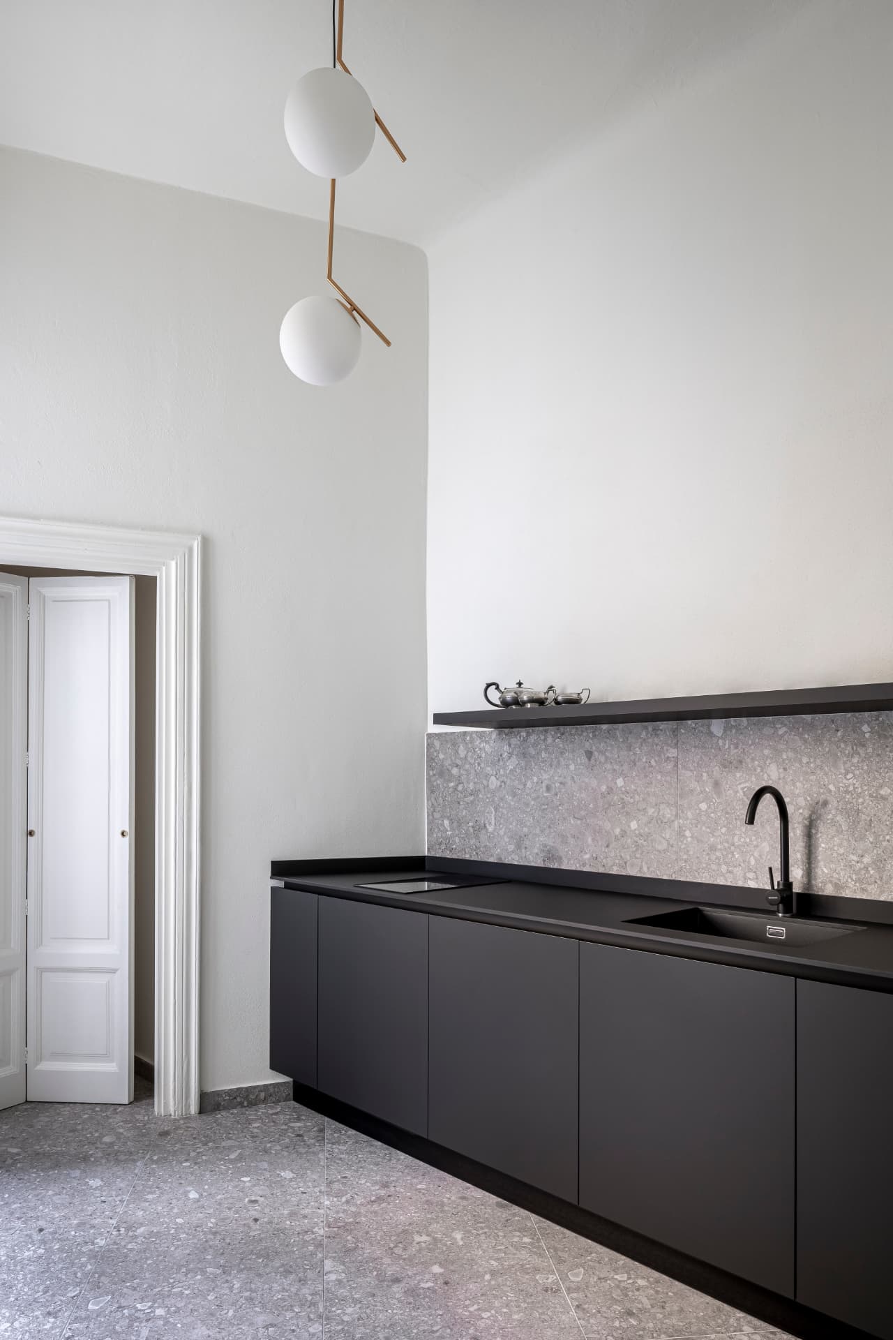 Pietra Nera interior