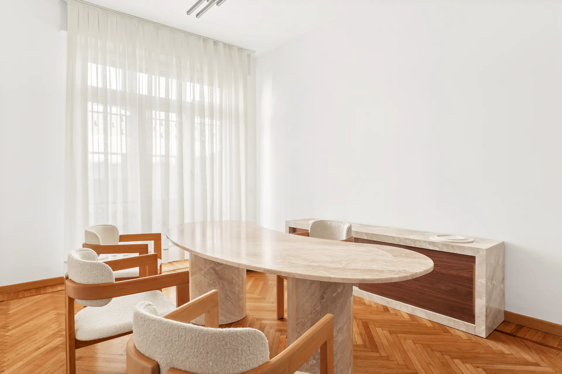 Private Office — detail 2